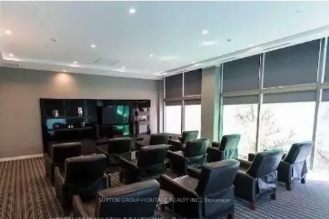 37 Grosvenor Street Toronto ON M4Y 3G5