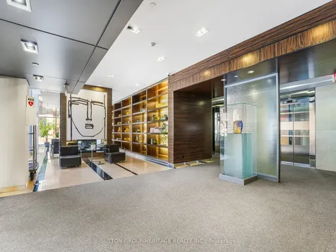 37 Grosvenor Street Toronto ON M4Y 3G5