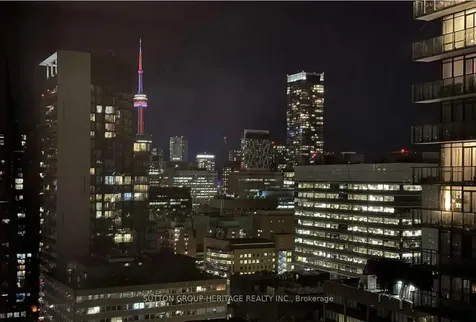 37 Grosvenor Street Toronto ON M4Y 3G5