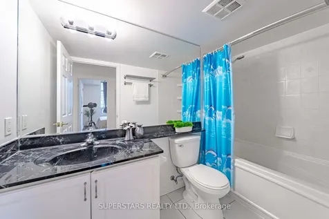 18 Kenaston Gardens Toronto ON M2K 3C7