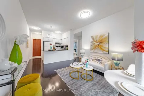 18 Kenaston Gardens Toronto ON M2K 3C7