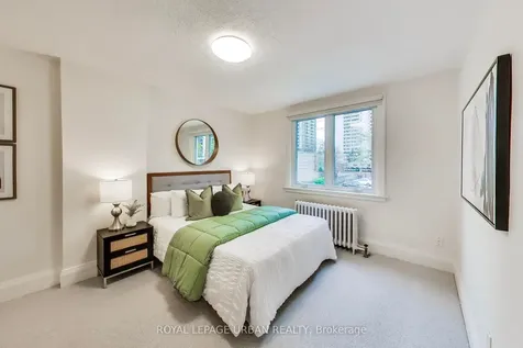 176 Davisville Avenue Toronto ON M4S 1E8