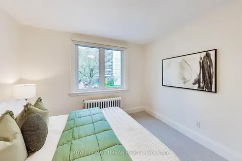 176 Davisville Avenue Toronto ON M4S 1E8