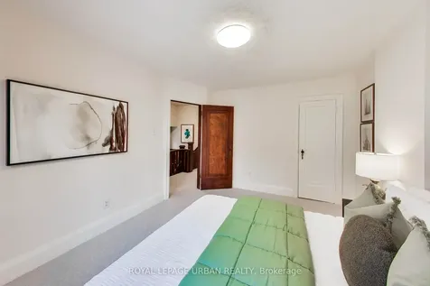 176 Davisville Avenue Toronto ON M4S 1E8