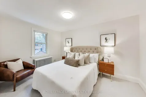 176 Davisville Avenue Toronto ON M4S 1E8