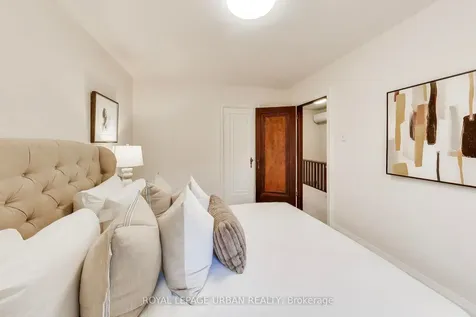 176 Davisville Avenue Toronto ON M4S 1E8