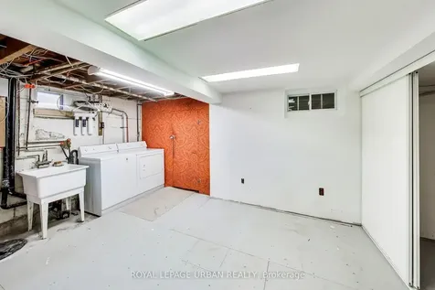 176 Davisville Avenue Toronto ON M4S 1E8