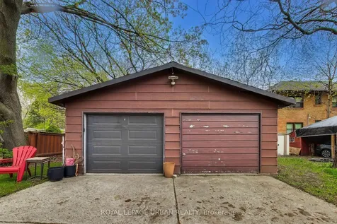 176 Davisville Avenue Toronto ON M4S 1E8