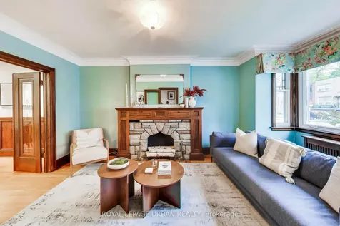 176 Davisville Avenue Toronto ON M4S 1E8