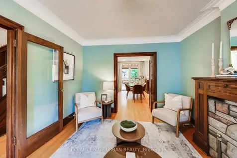 176 Davisville Avenue Toronto ON M4S 1E8