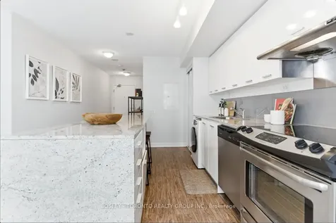 19 Singer Court Toronto ON M2K 0B2