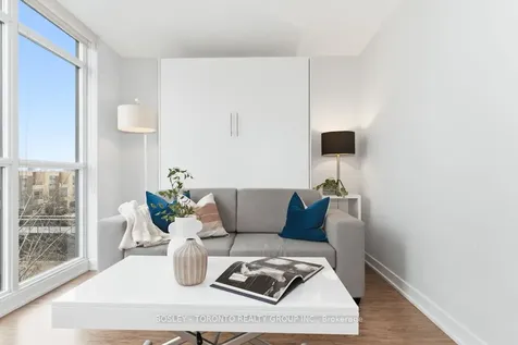 19 Singer Court Toronto ON M2K 0B2