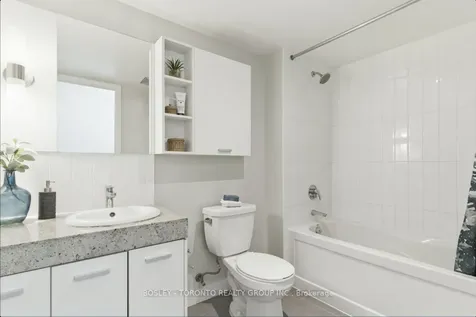 19 Singer Court Toronto ON M2K 0B2