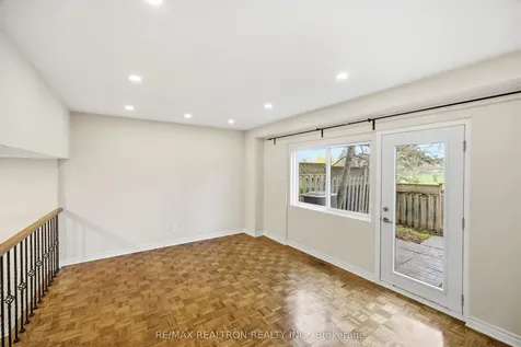 57 Godstone Road Toronto ON M2J 3C8