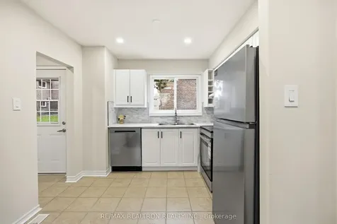 57 Godstone Road Toronto ON M2J 3C8