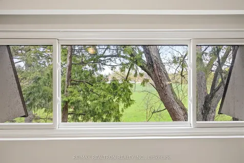 57 Godstone Road Toronto ON M2J 3C8