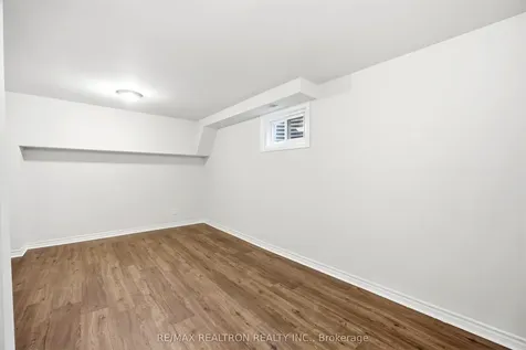57 Godstone Road Toronto ON M2J 3C8