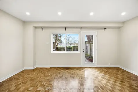 57 Godstone Road Toronto ON M2J 3C8