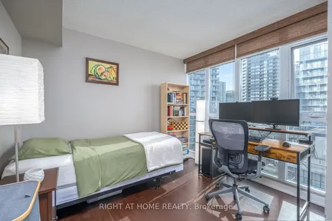 10 Capreol Court Toronto ON M5V 4B3