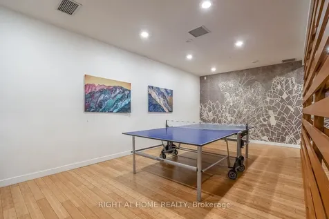 10 Capreol Court Toronto ON M5V 4B3
