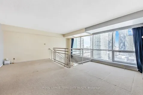10 Yonge Street Toronto ON M5E 1R4