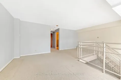 10 Yonge Street Toronto ON M5E 1R4