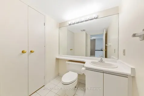 10 Yonge Street Toronto ON M5E 1R4