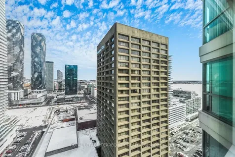 10 Yonge Street Toronto ON M5E 1R4