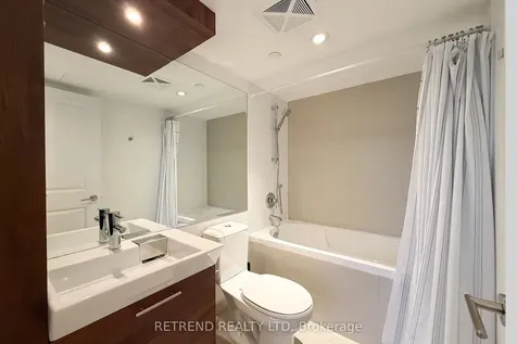 386 Yonge Street Toronto ON M5B 0A5
