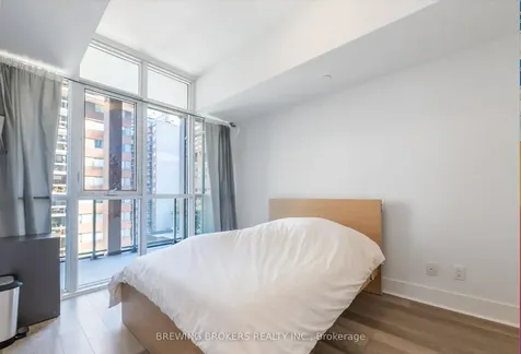 32 Davenport Road Toronto ON M5R 0B5