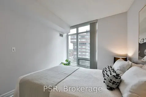 8 Scollard Street Toronto ON M5R 1M2