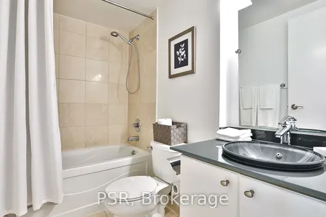 8 Scollard Street Toronto ON M5R 1M2