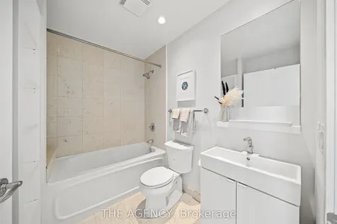 208 Queens Quay W Toronto ON M5J 2Y5