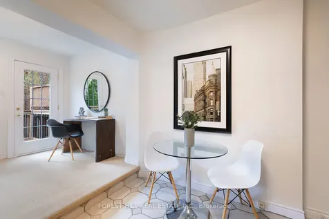 7 Cleveland Street Toronto ON M4S 2V9