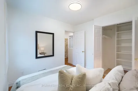 7 Cleveland Street Toronto ON M4S 2V9