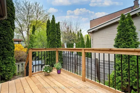 7 Cleveland Street Toronto ON M4S 2V9