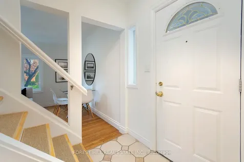 7 Cleveland Street Toronto ON M4S 2V9