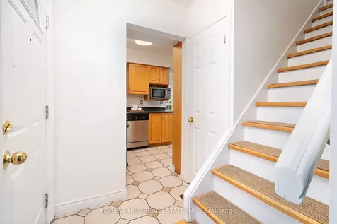 7 Cleveland Street Toronto ON M4S 2V9