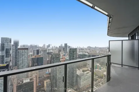 11 Wellesley Street W Toronto ON M4Y 0G4