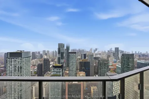 11 Wellesley Street W Toronto ON M4Y 0G4