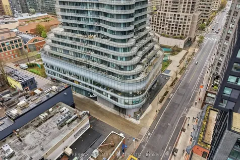 11 Wellesley Street W Toronto ON M4Y 0G4