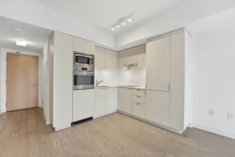11 Wellesley Street W Toronto ON M4Y 0G4