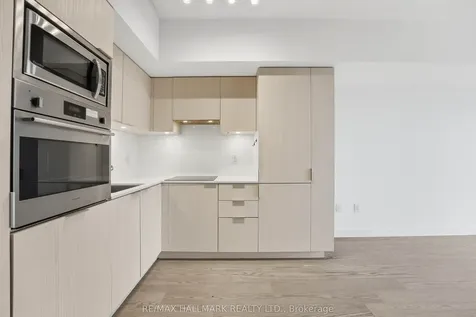 11 Wellesley Street W Toronto ON M4Y 0G4