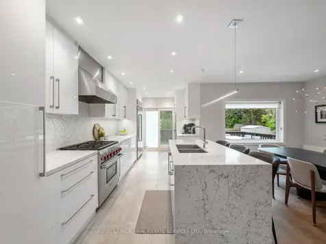 185 Glen Cedar Road Toronto ON M6C 3G9