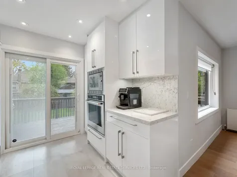 185 Glen Cedar Road Toronto ON M6C 3G9
