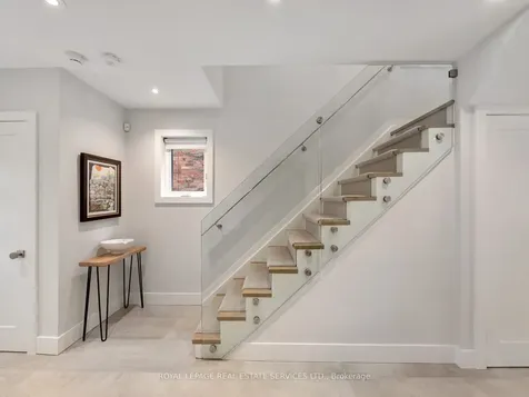 185 Glen Cedar Road Toronto ON M6C 3G9