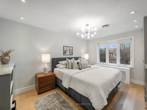 185 Glen Cedar Road Toronto ON M6C 3G9