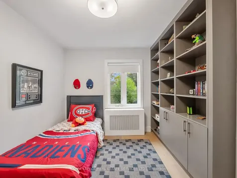 185 Glen Cedar Road Toronto ON M6C 3G9