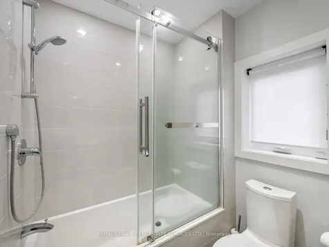 185 Glen Cedar Road Toronto ON M6C 3G9
