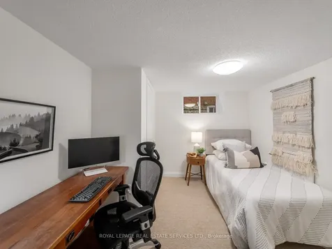 185 Glen Cedar Road Toronto ON M6C 3G9